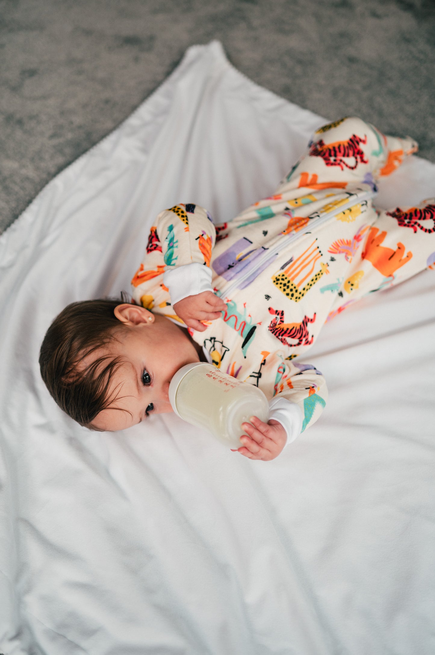 Animales de la Selva Print Pequeño - Baby Onesie