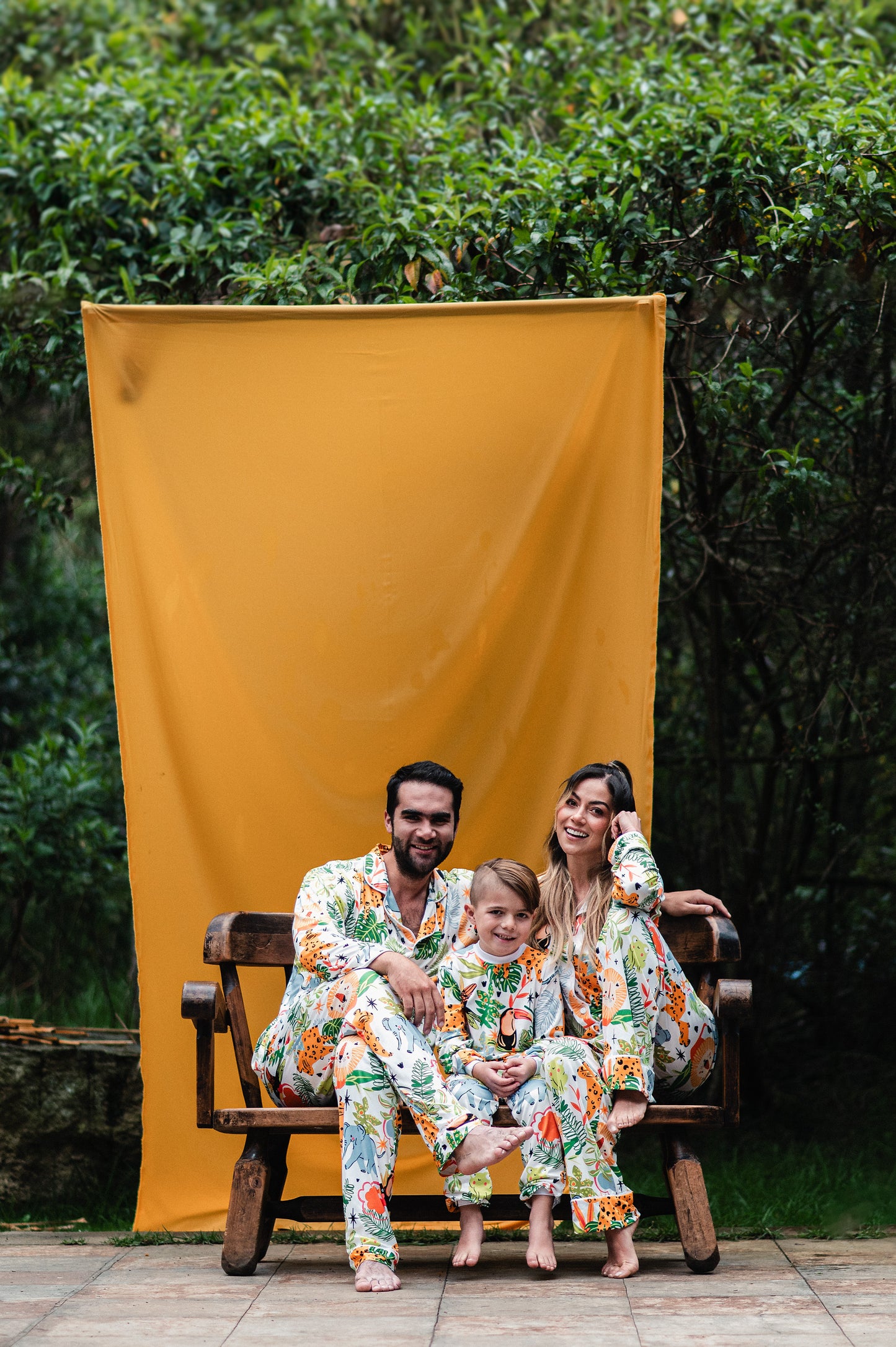 Bosque Tropical - KIDS: Cuello Redondo y Pantalon