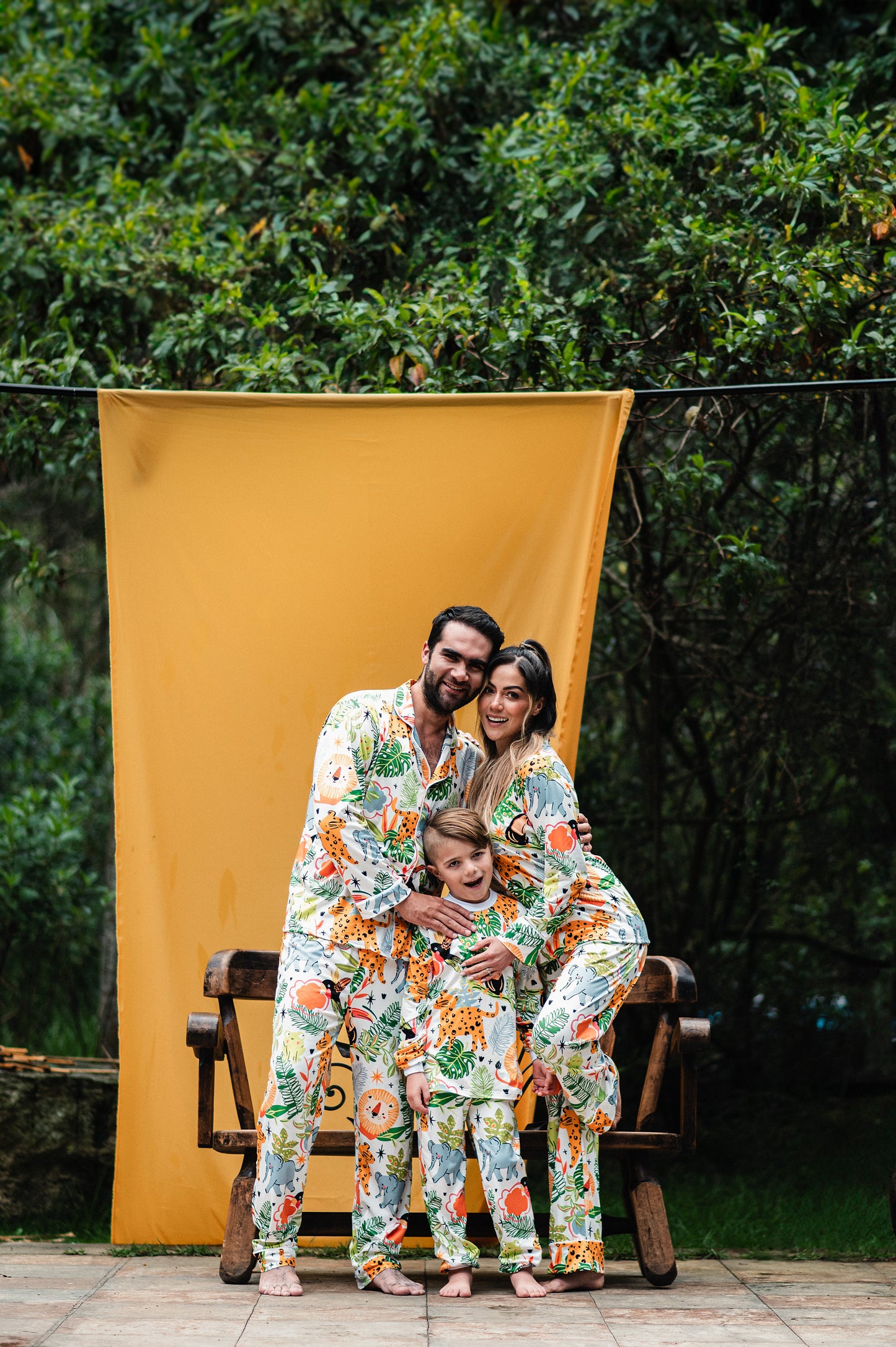 Bosque Tropical - KIDS: Cuello Redondo y Pantalon