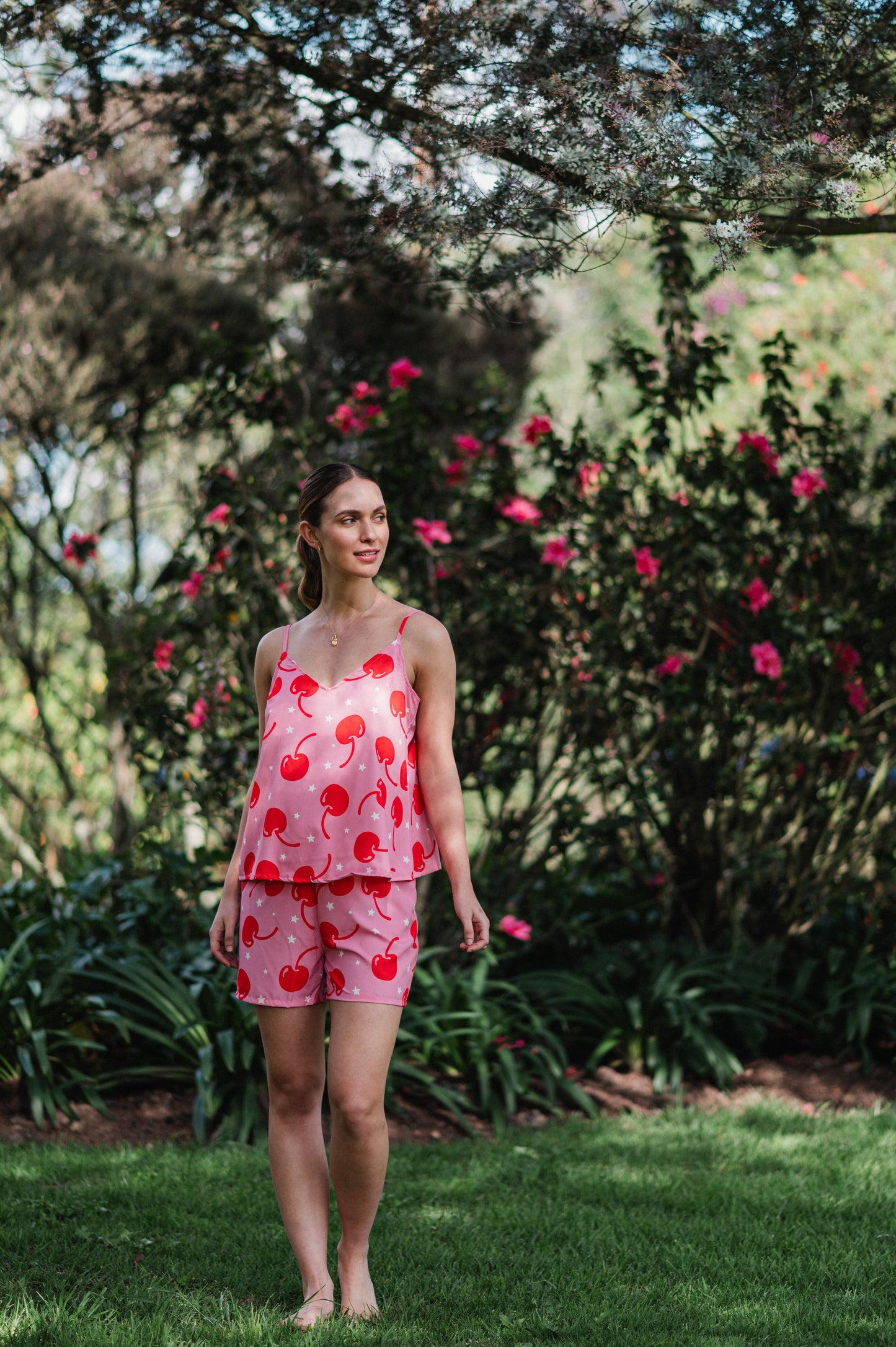 Cerezas Encantadas - Blusa de Tiritas y Short