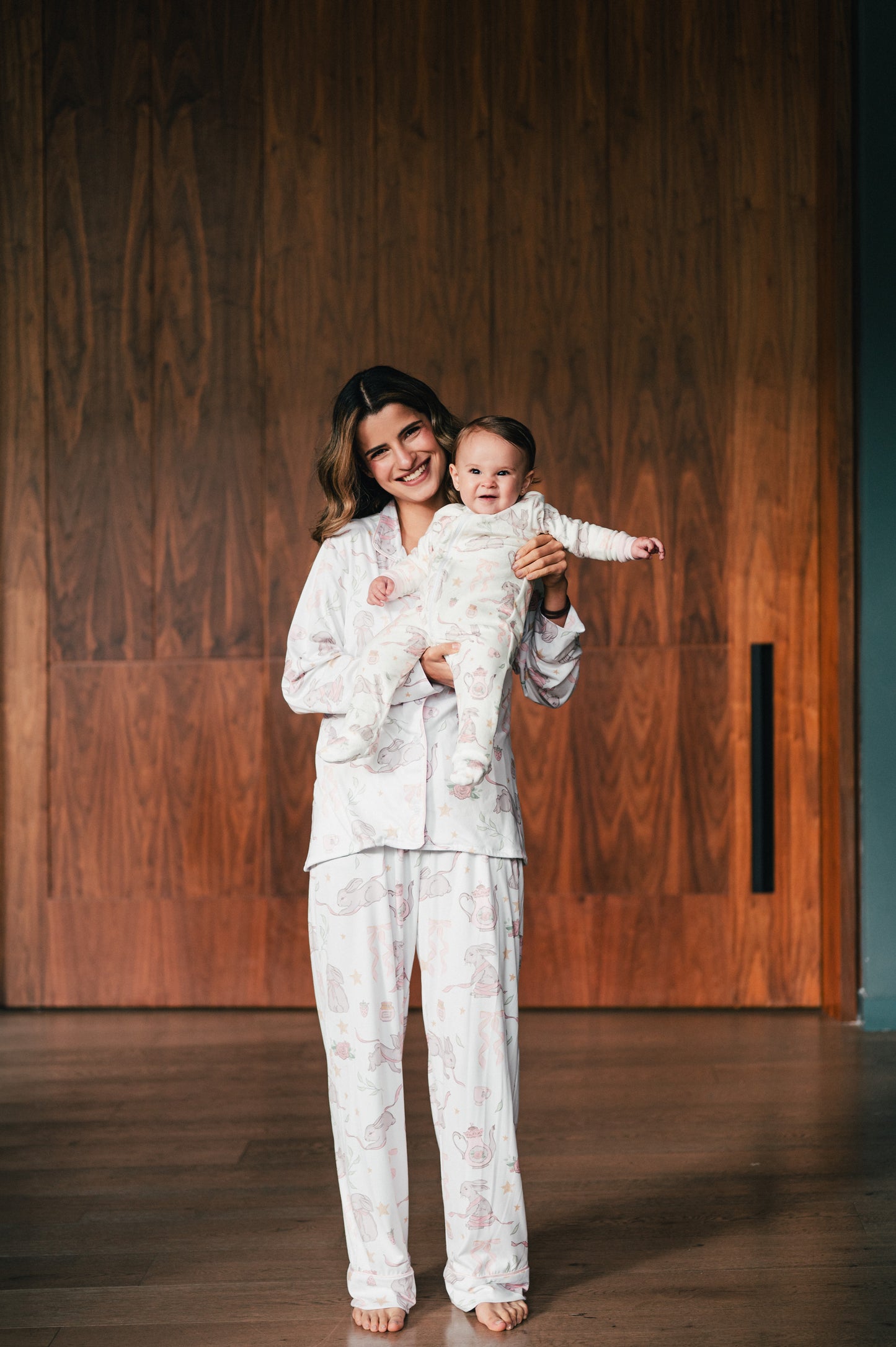 Conejito Rosa - Camisa Manga Larga y Pantalon
