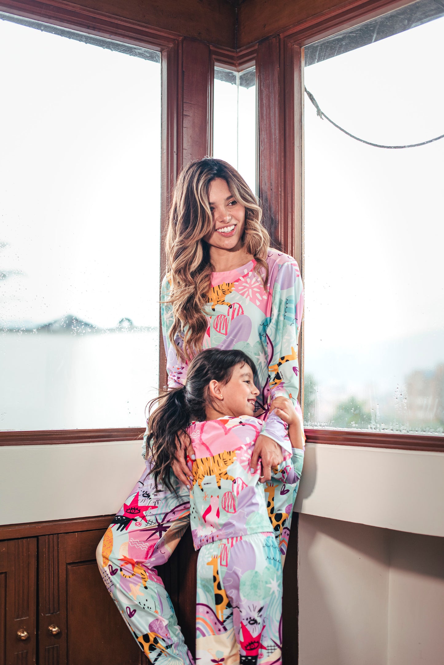 Fantasia Print Pequeño - KIDS: Cuello Redondo y Pantalon