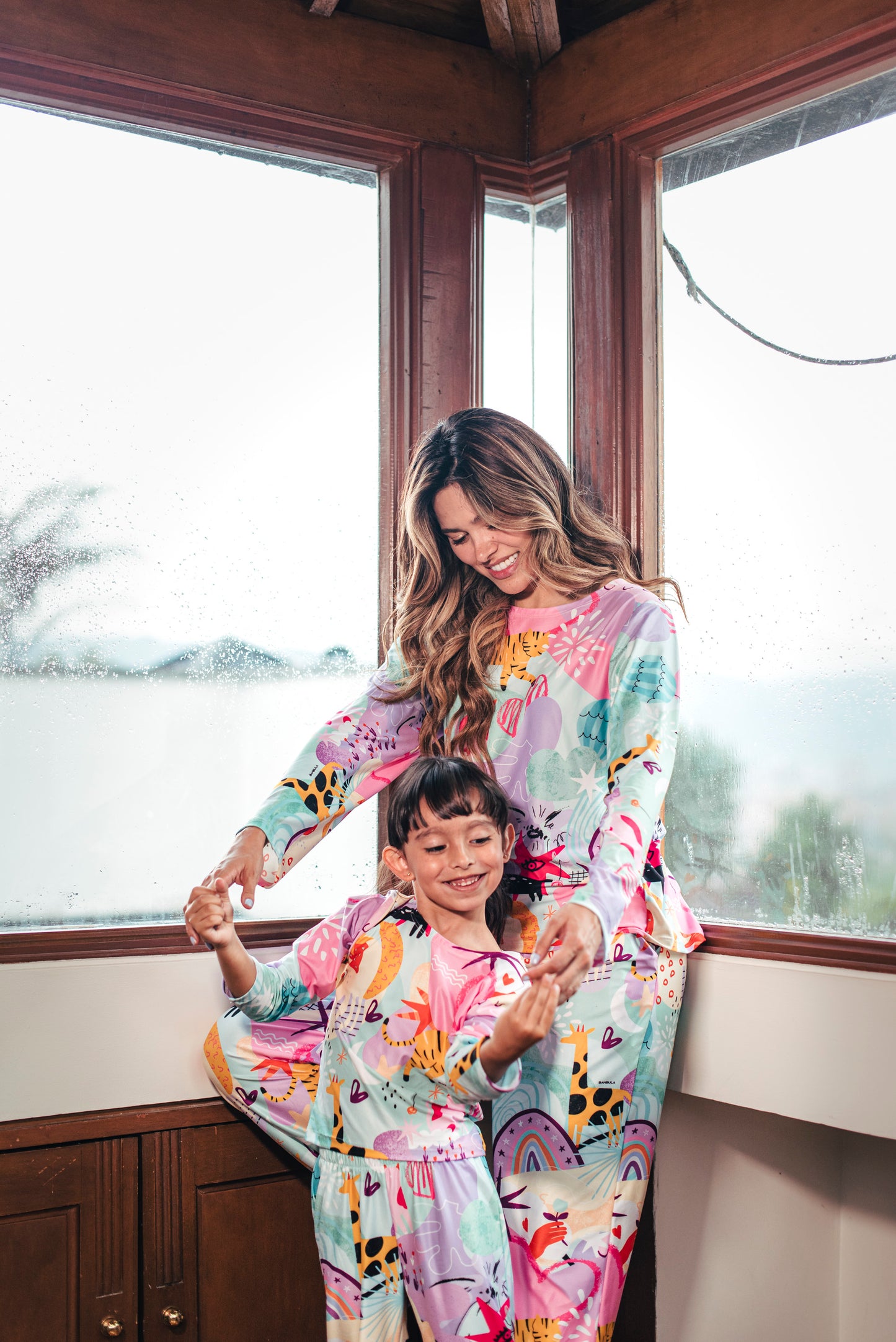Fantasia Print Pequeño - KIDS: Cuello Redondo y Pantalon