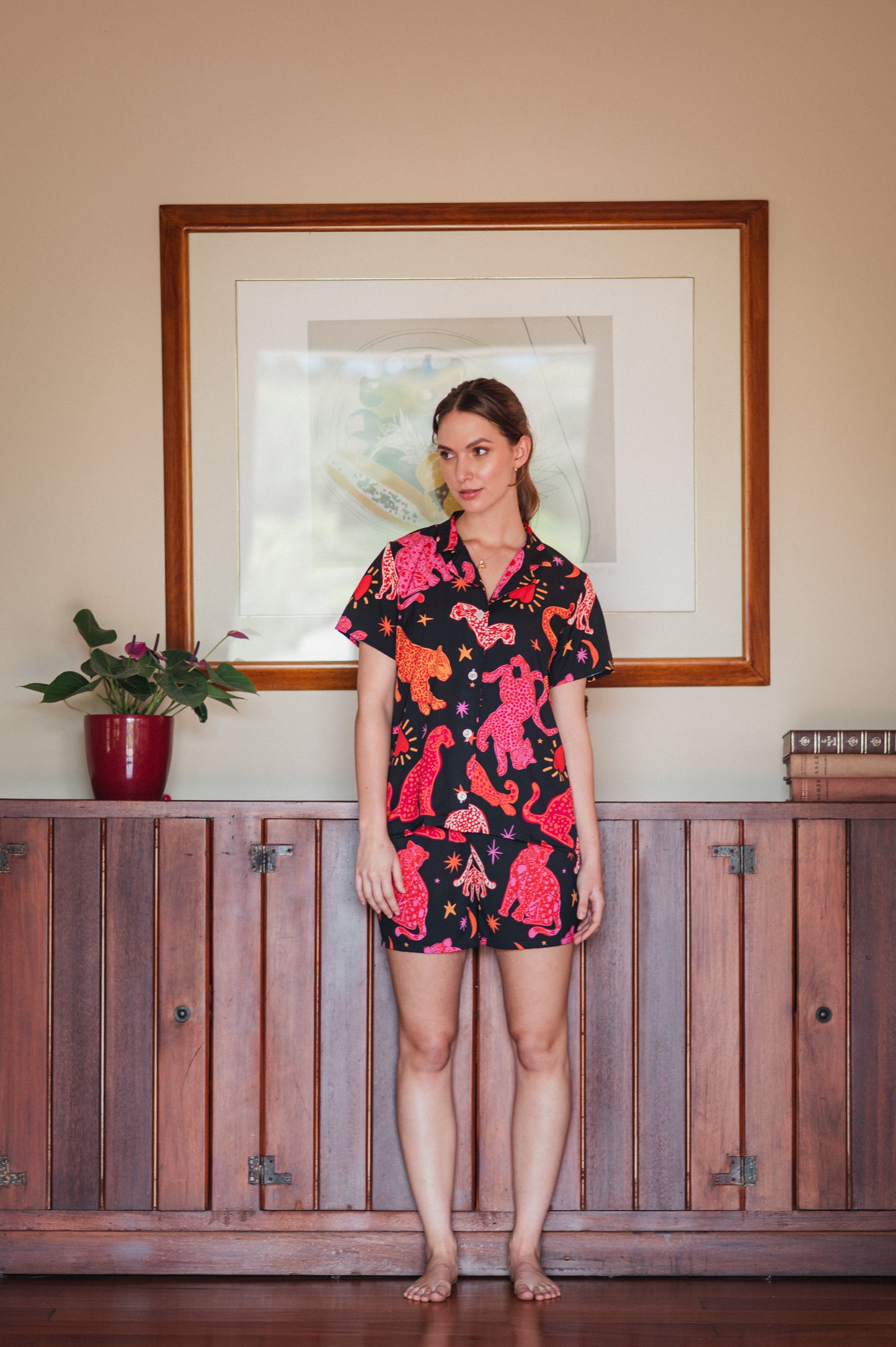 Fantasia Felina en Negro - Camisa Manga Corta y Short