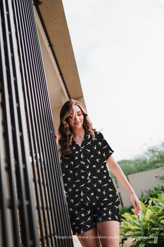 Golondrinas en Negro - Camisa Manga Corta y Short