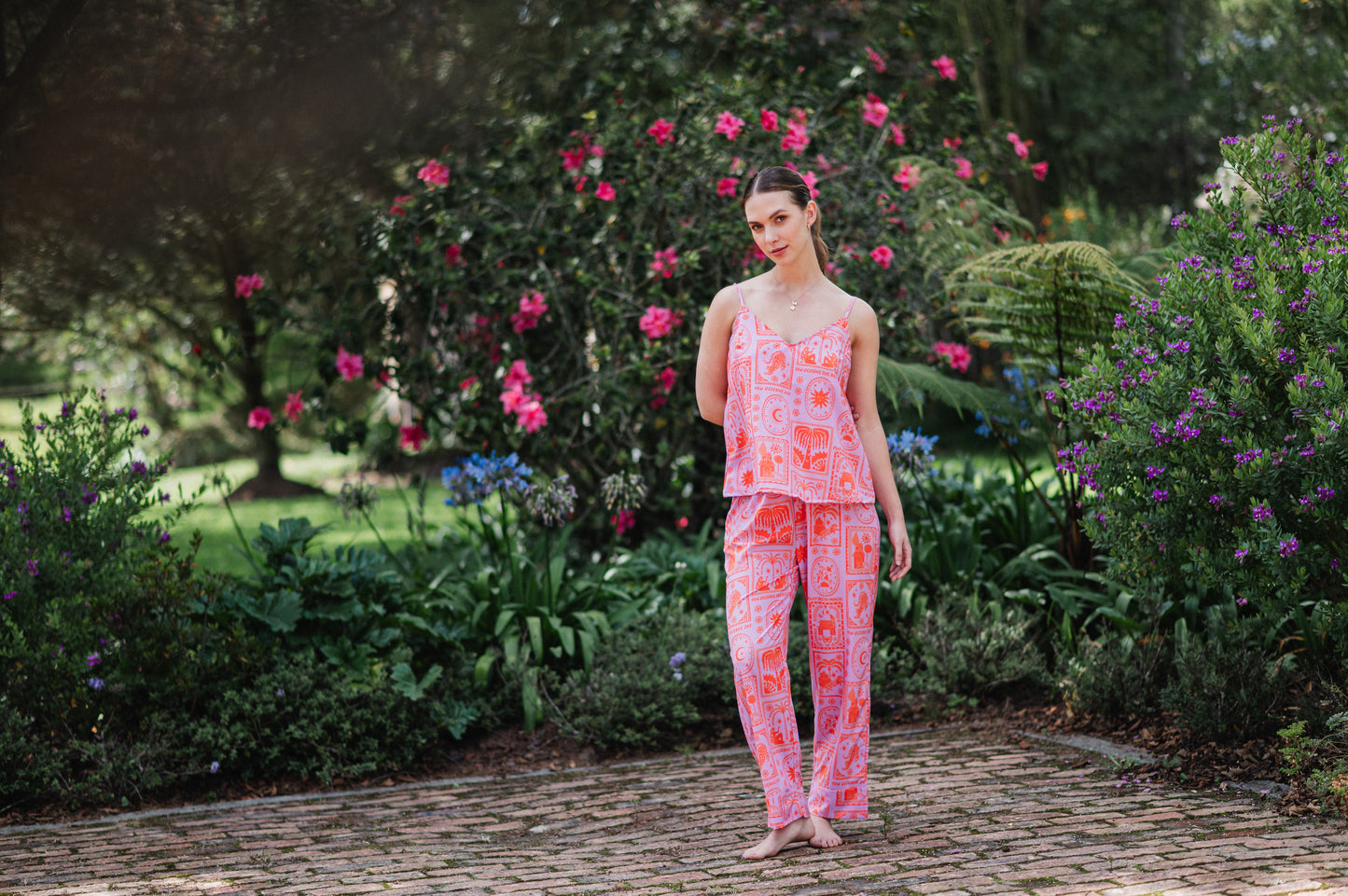 Magic Orange - Blusa de Tiritas y Pantalon