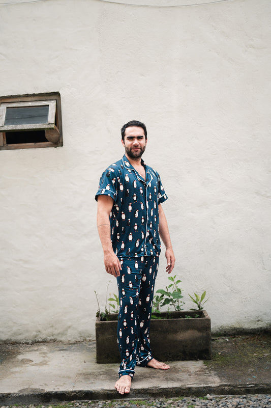 Pinguinos Azul Oscuro - HOMBRE: Manga Corta y Pantalon