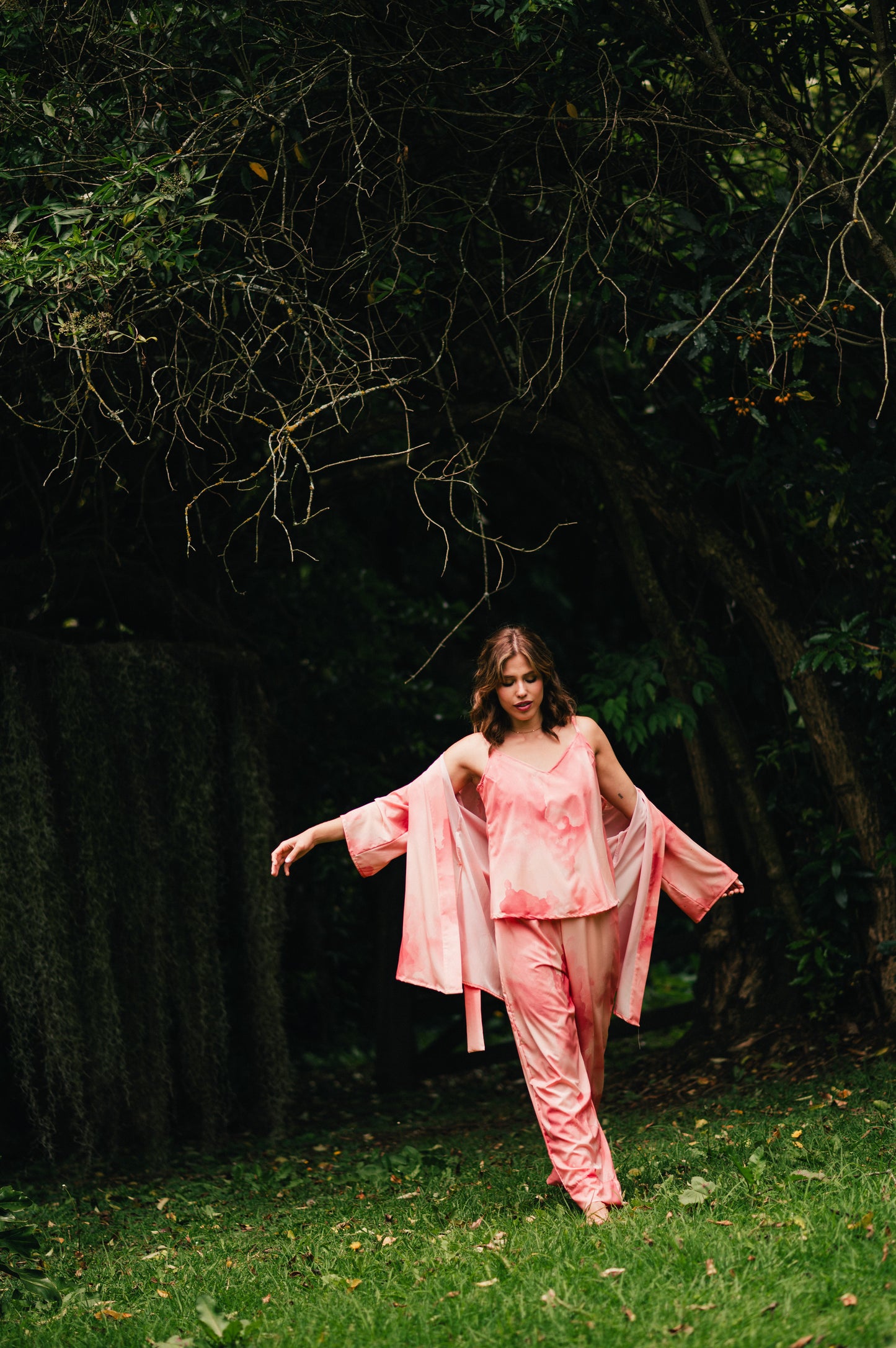 Salmon Sketch - Tres Piezas levantadora, Tiritas y Pantalon