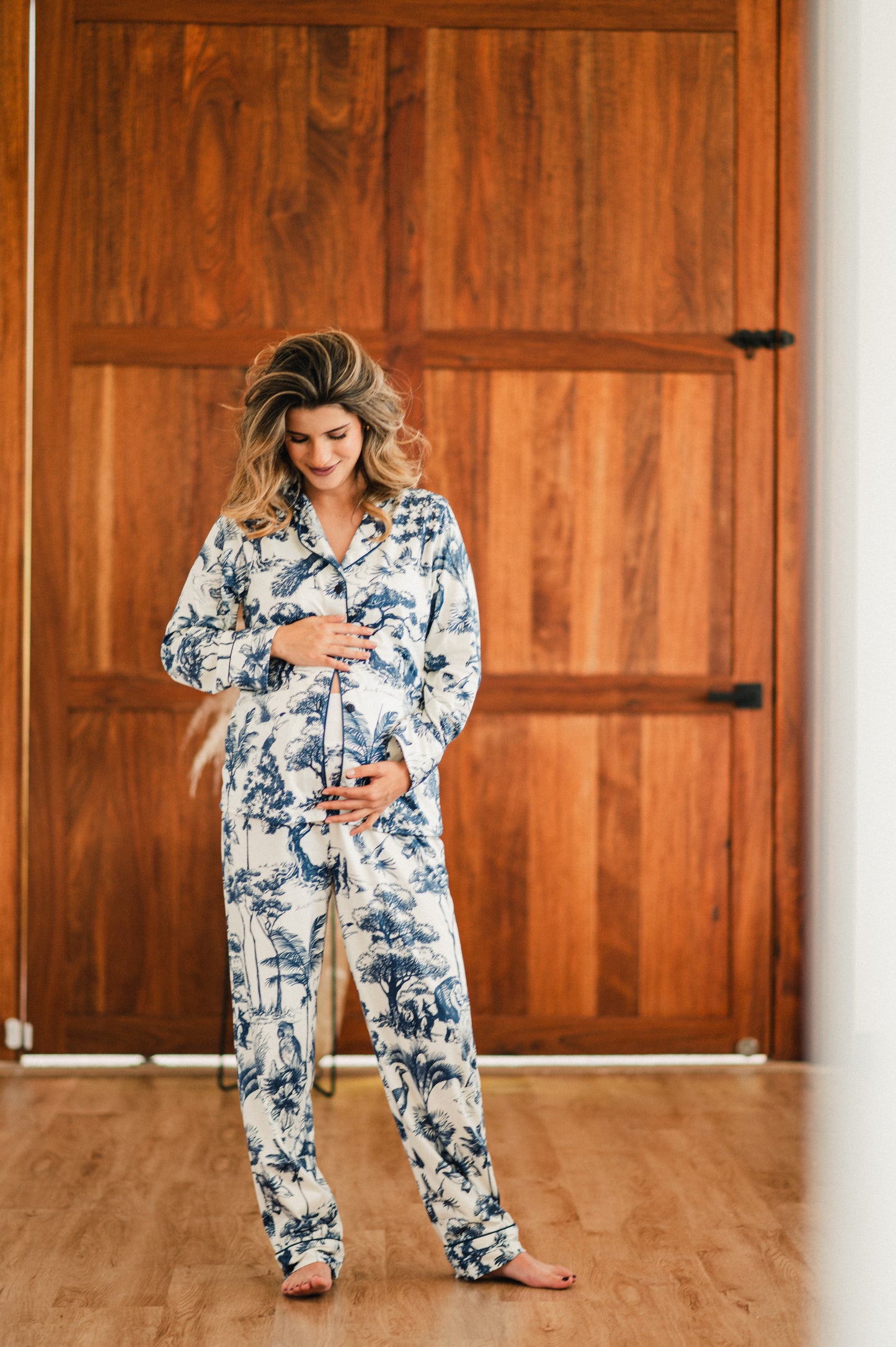 Selva Africana Azul - Camisa Manga Larga y Pantalon Maternidad