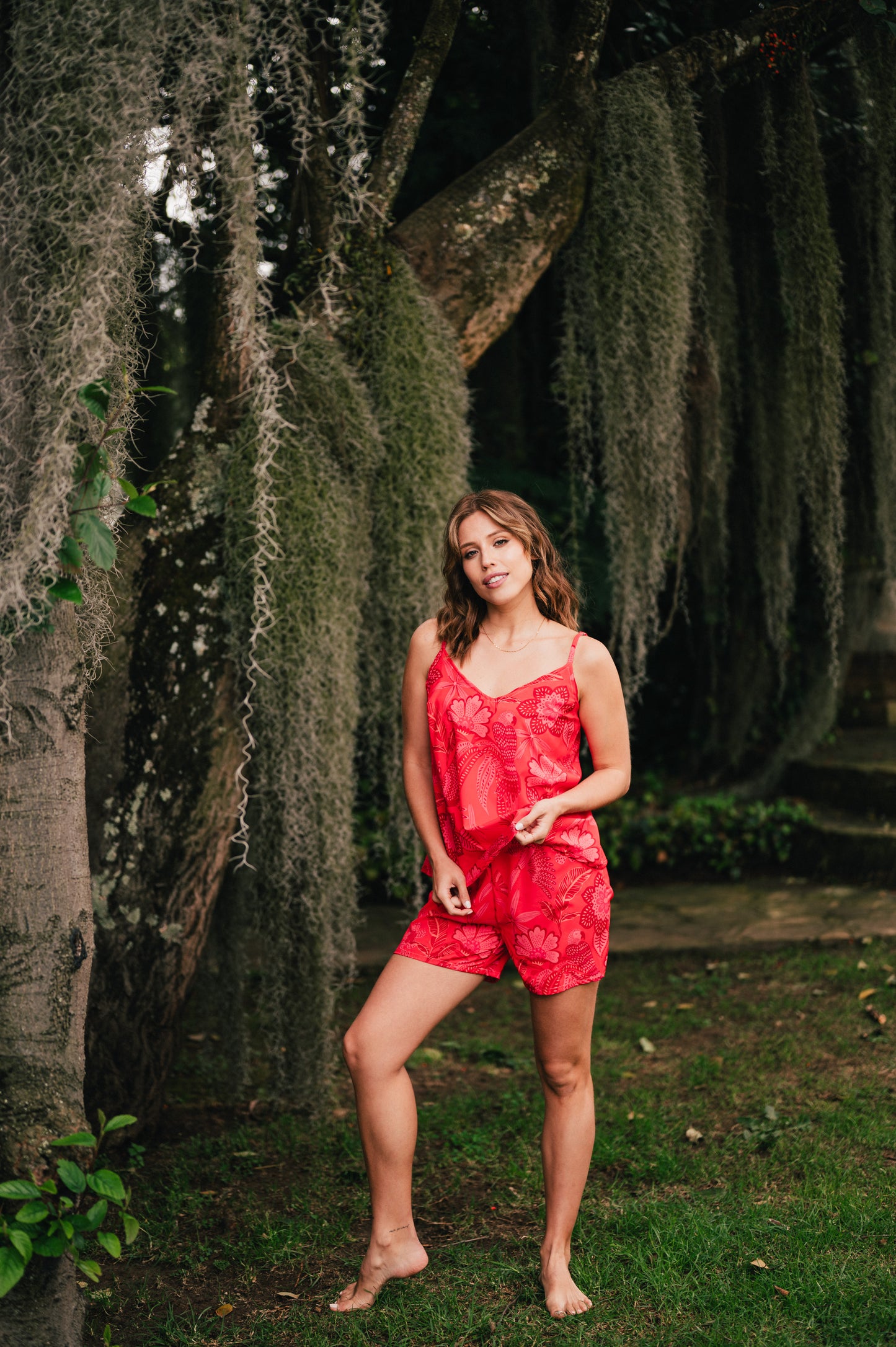 Amazonas Carmesí Blusa de Tiritas y Short | Cómoda y Fresca