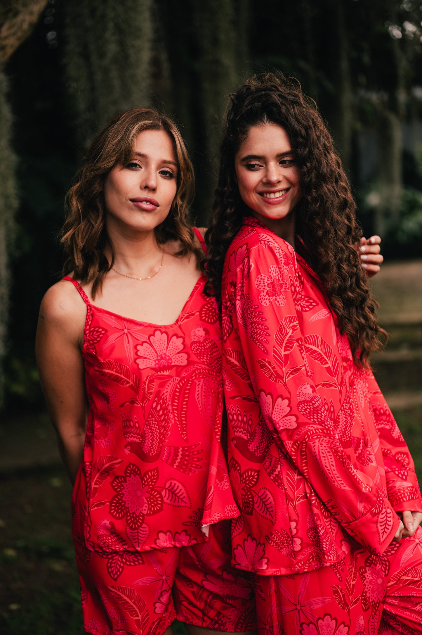 Amazonas Carmesi - Camisa Manga Larga y Pantalon