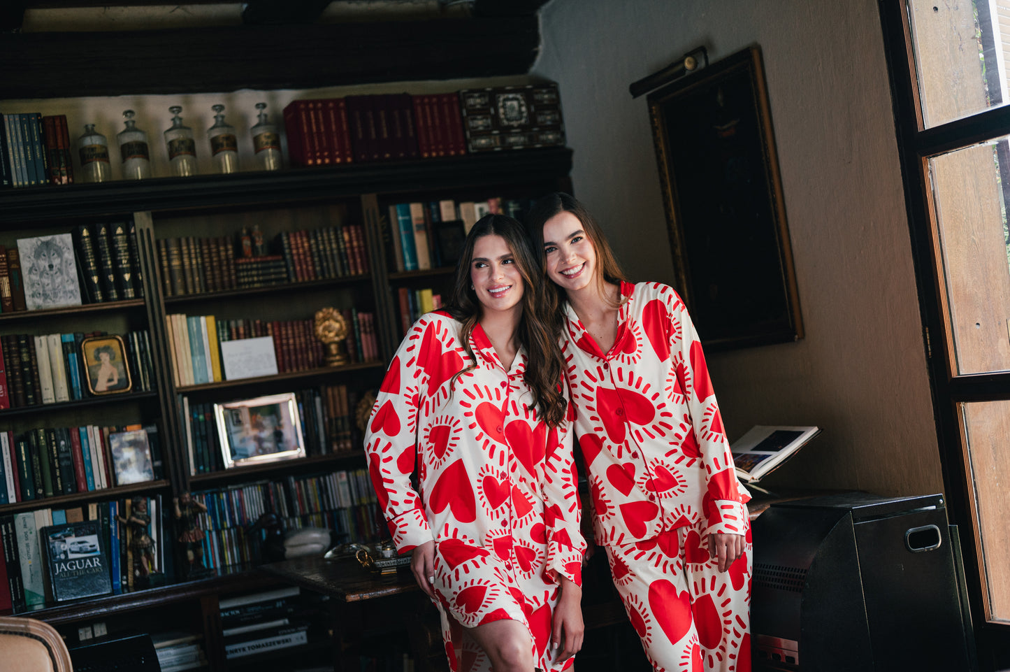 Amor Rojo - Camisa Manga Larga y Pantalon