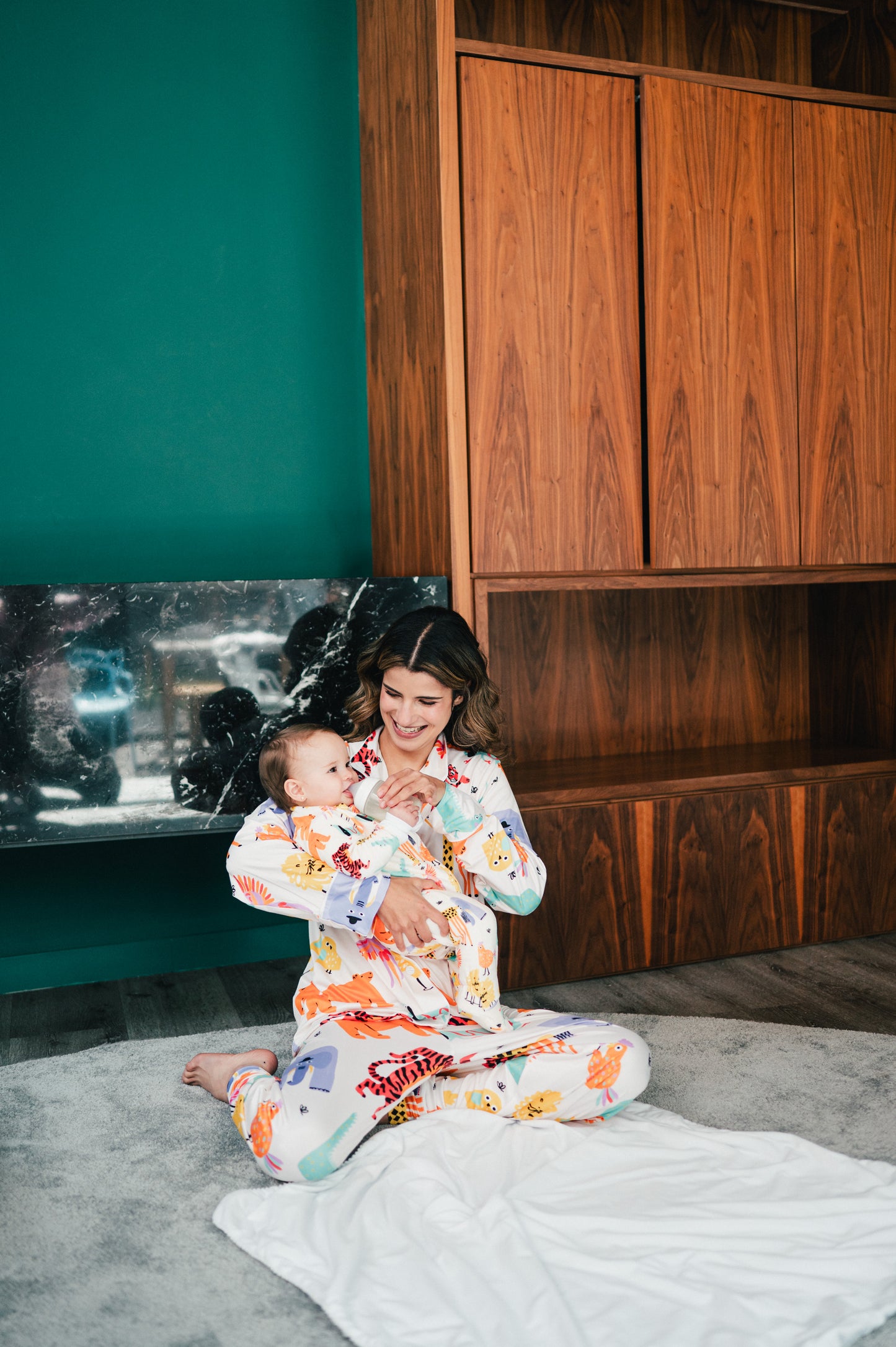 Animales de la Selva Print Pequeño - Baby Onesie