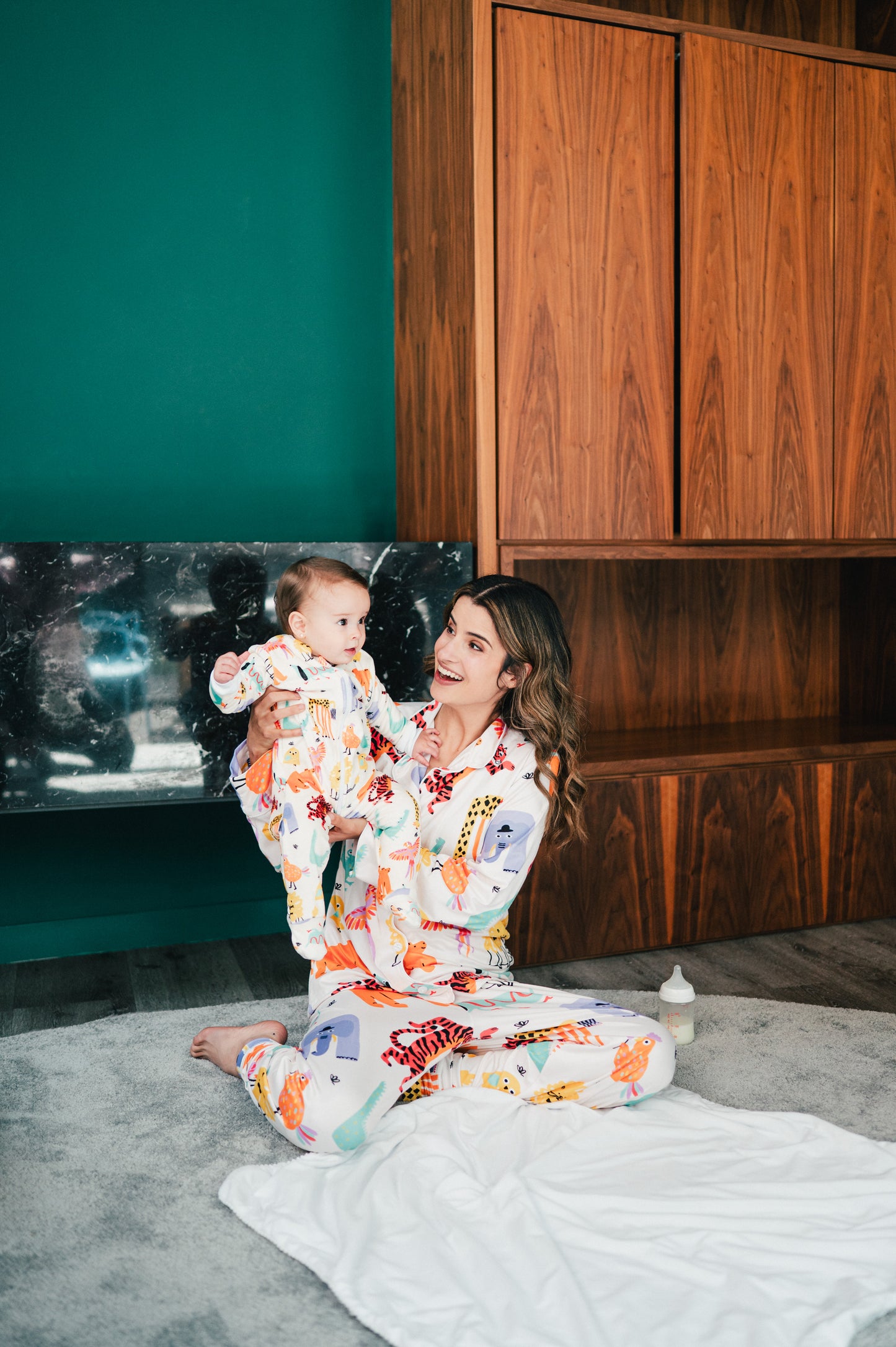 Animales de la Selva Print Pequeño - Baby Onesie