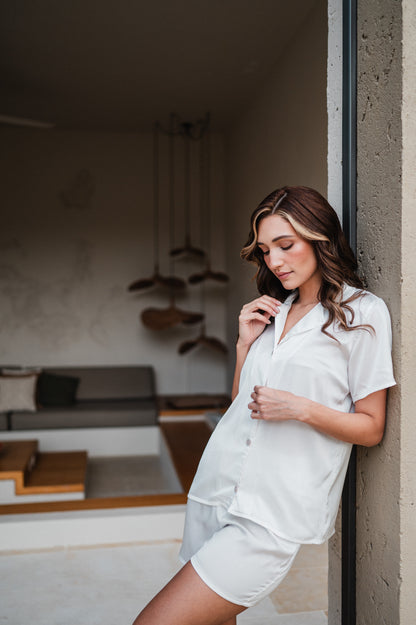 Blanca Sin Vivo - Camisa Manga Corta y Short