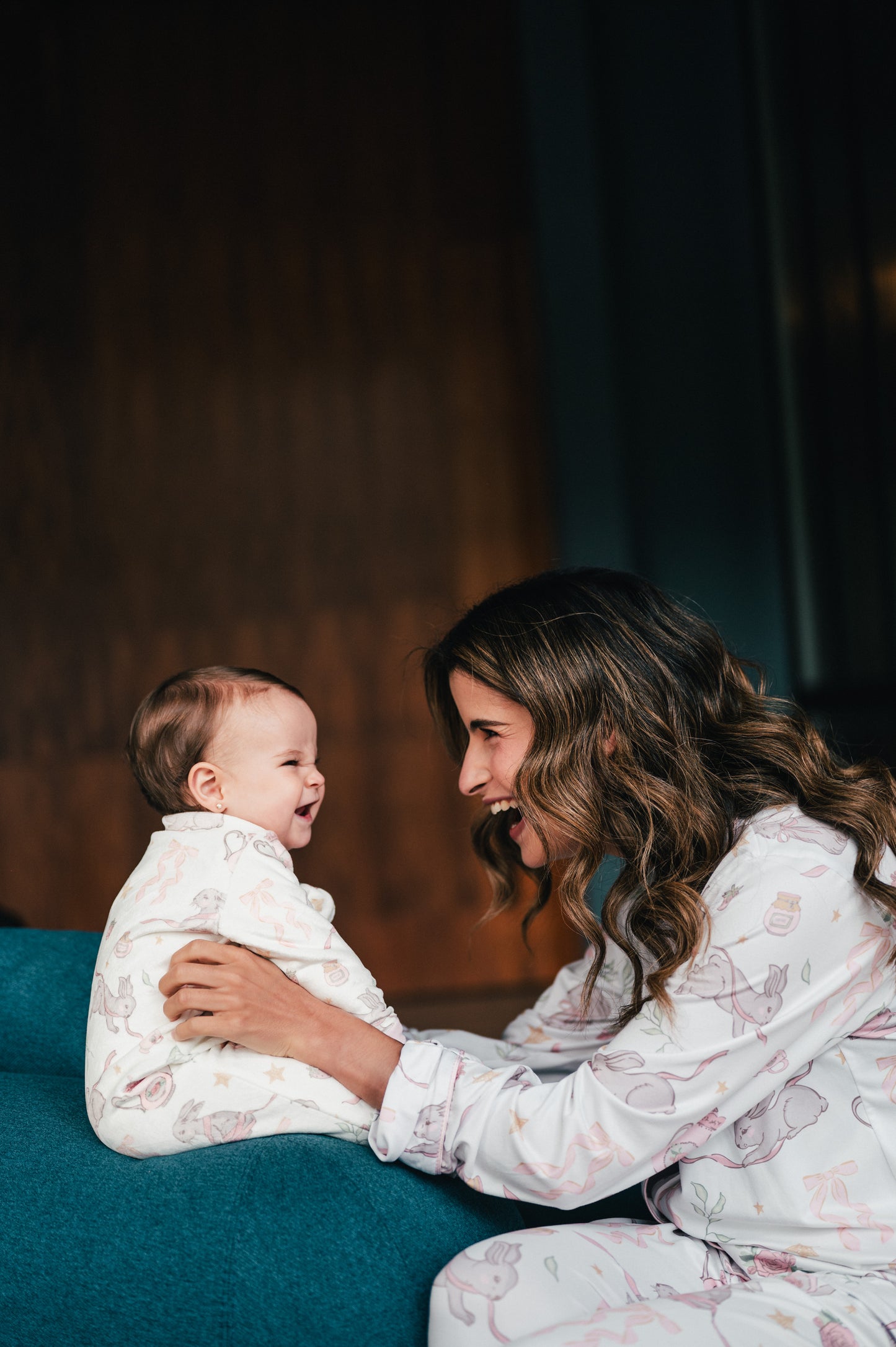 Conejito Rosa - Baby Onesie