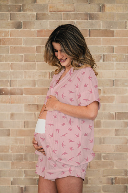 Golondrinas en Rosa - Camisa Manga Corta y Short Maternidad