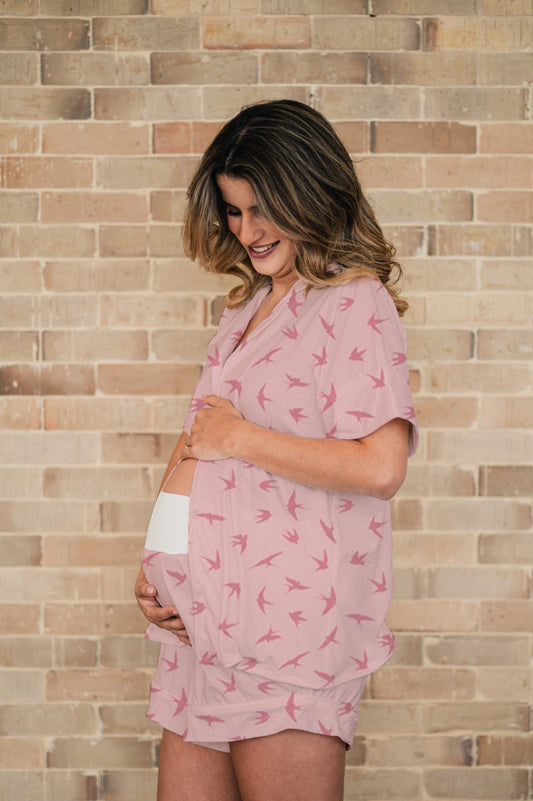 Golondrinas en Rosa - Camisa Manga Corta y Short Maternidad