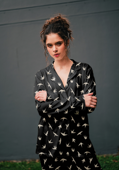 Golondrinas en Negro - Camisa Manga Larga y Pantalon