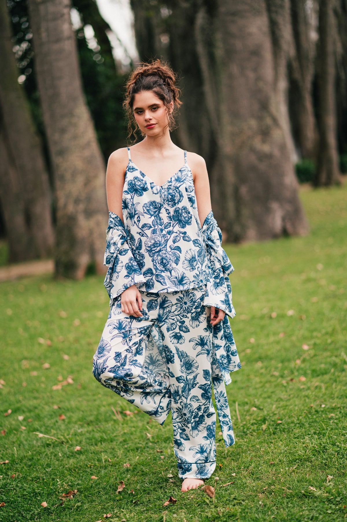 Lirios del Mar - TresPiezas, Levantadora, Tiritas y Pantalon