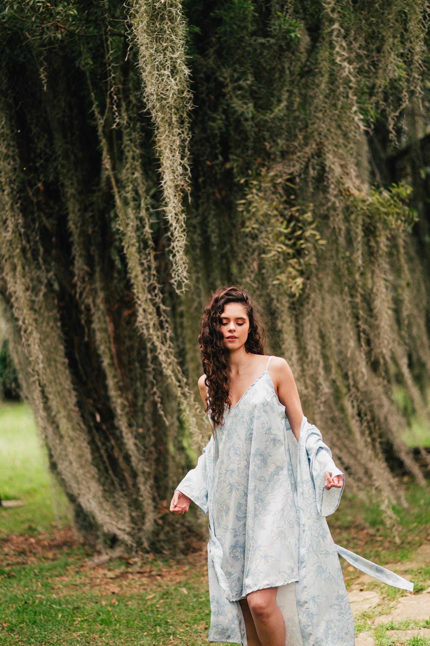 Lirios Celeste - Kimono y Bata