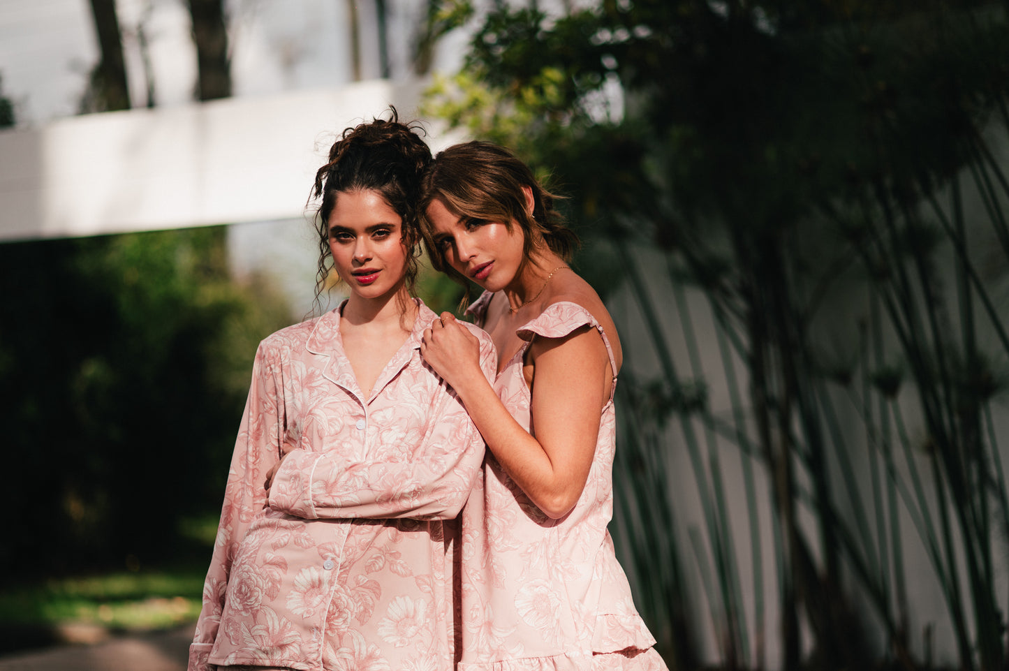 Lirios Palo Rosa - Blusa de Arandelas y Short Arandelas