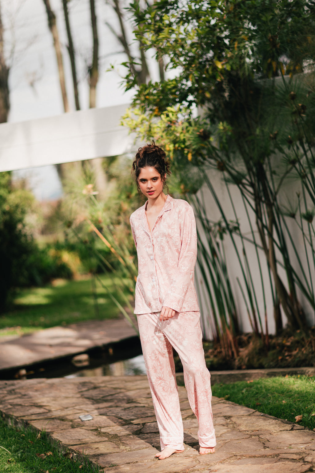 Lirios Palo Rosa | Camisa Manga Larga y Pantalón Bambula Pijama Mujer Elegante