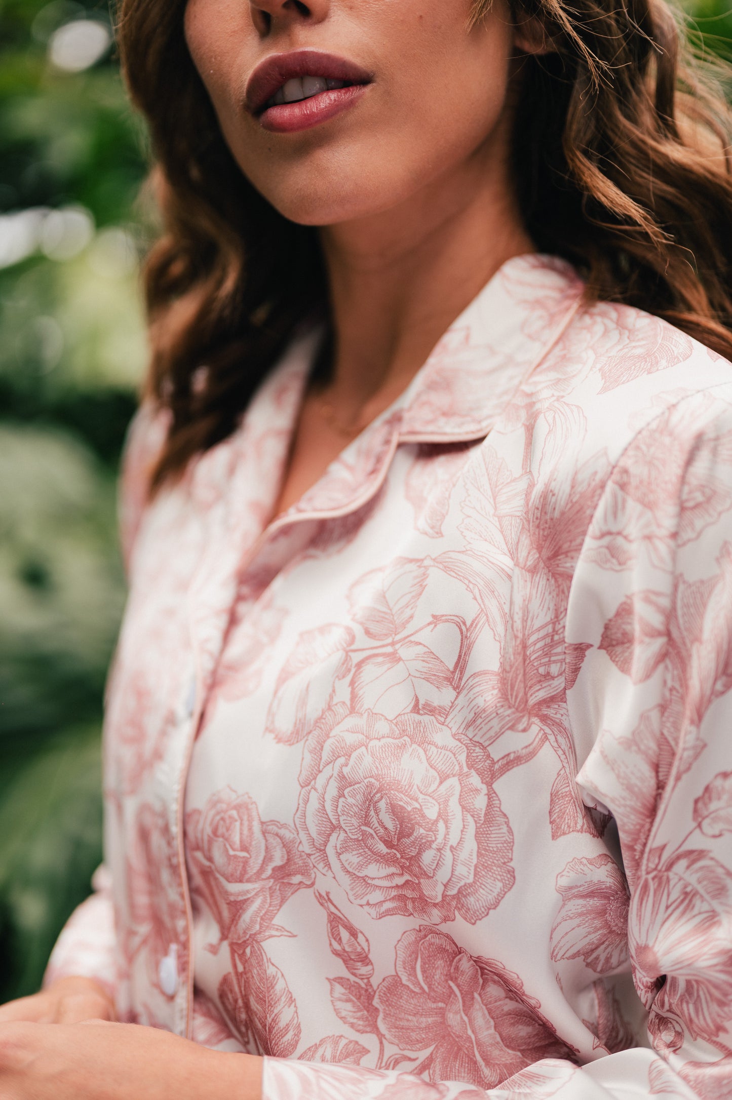 Lirios Rosa - Camisa Manga Larga y Pantalon