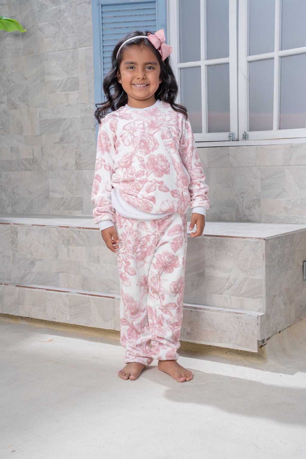 Lirios Rosa - Kids: Cuello Redondo y Pantalon