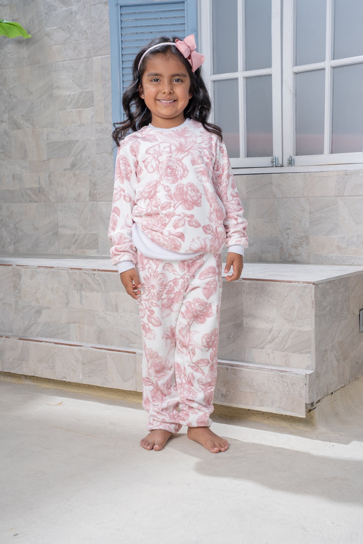 Lirios Rosa - Kids: Cuello Redondo y Pantalon