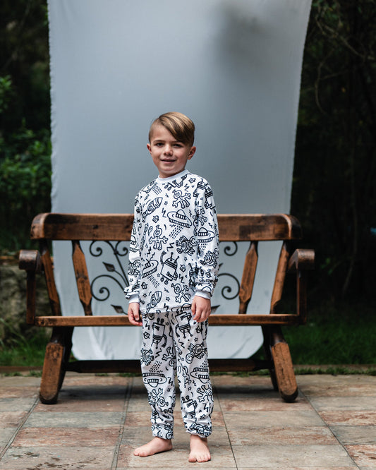Marcianos Fondo Blanco - KIDS: Cuello Redondo y Pantalon