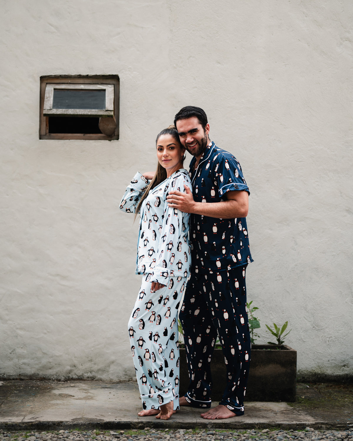 Pinguinos Azul Oscuro - HOMBRE: Manga Corta y Pantalon