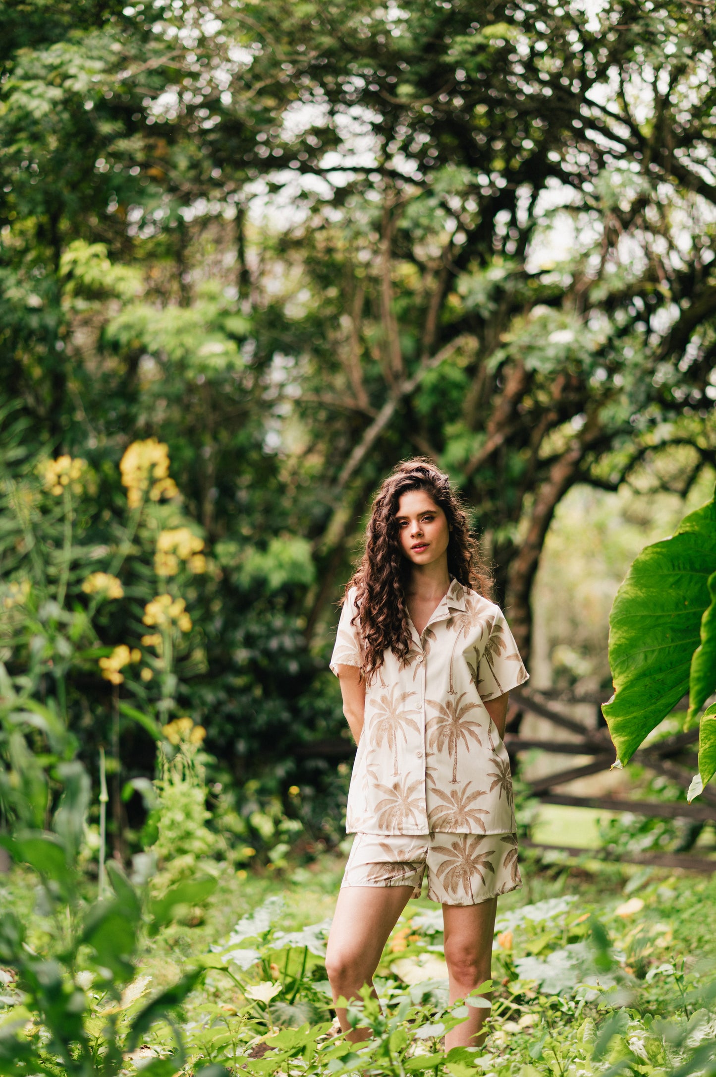 Palma Tropical | Camisa Manga Corta y Short Pijama Mujer Elegante Bambula