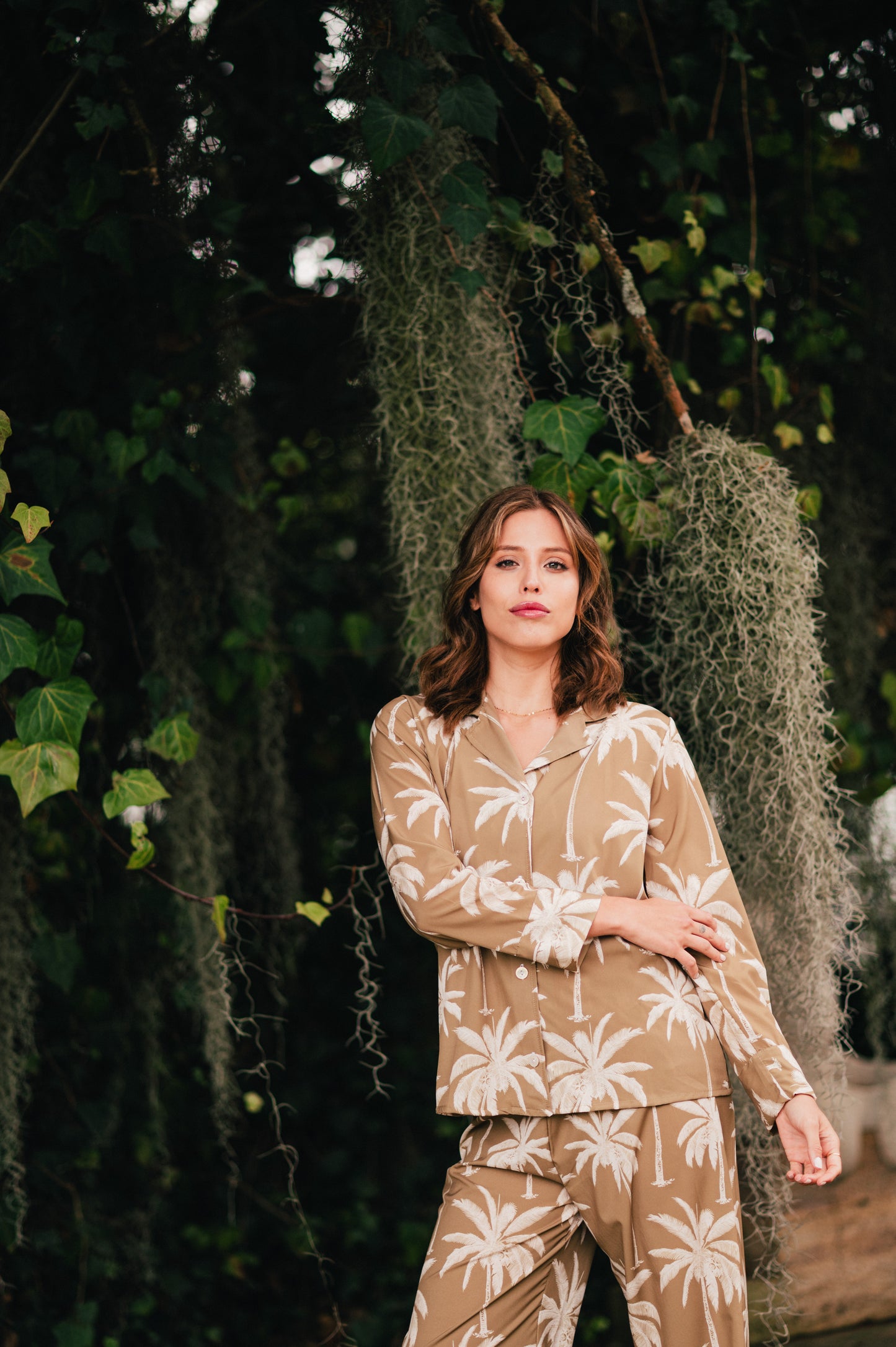 Palma Tropical Oliva - Camisa Manga Larga y Pantalon