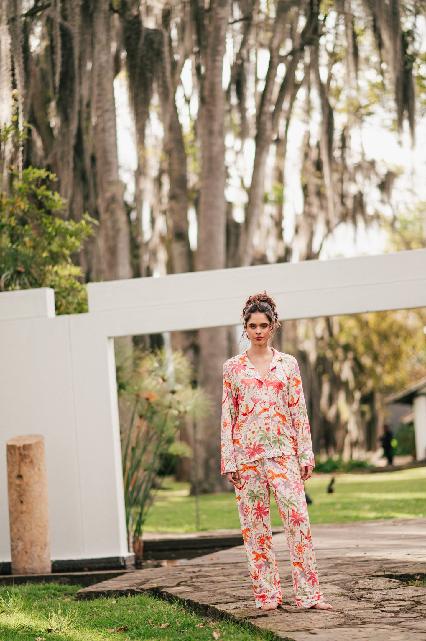 Paradise White | Camisa Manga Larga y Pantalón Pijama Mujer Elegante Bambula