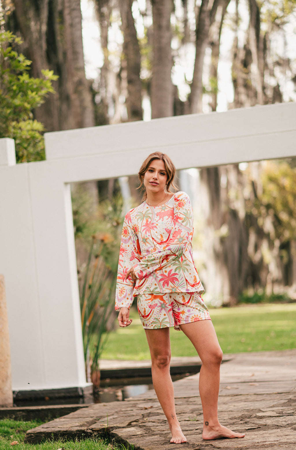 Paradise White Cuello Redondo Manga Larga y Short | Cómoda y Elegante