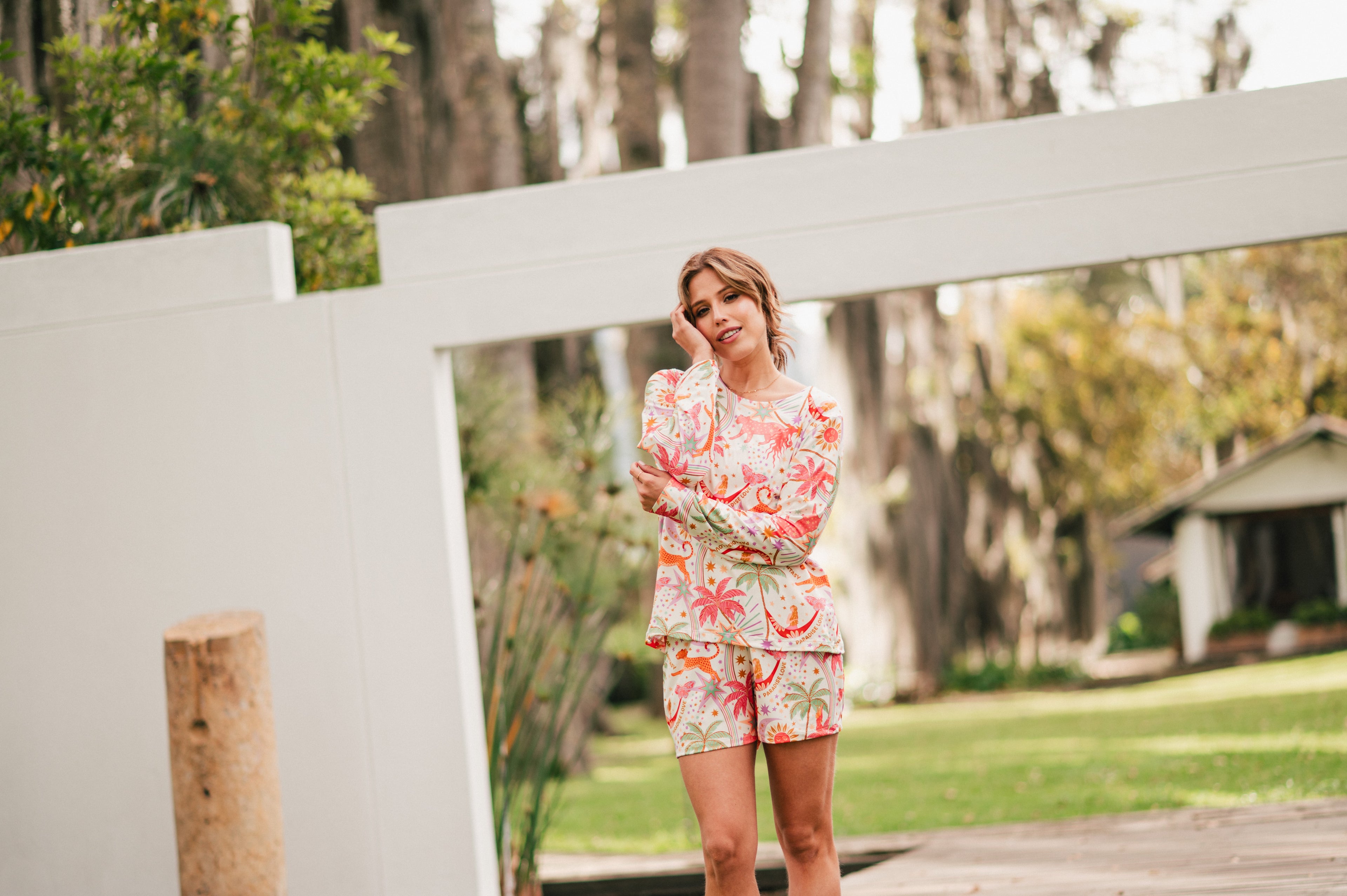 Paradise White Cuello Redondo Manga Larga y Short | Cómoda y Elegante