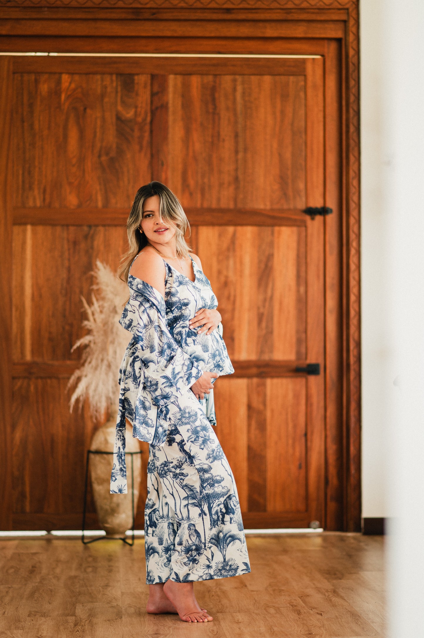 Selva Africana Azul - Tres Piezas con Broche Lactancia y Pantalon Maternidad