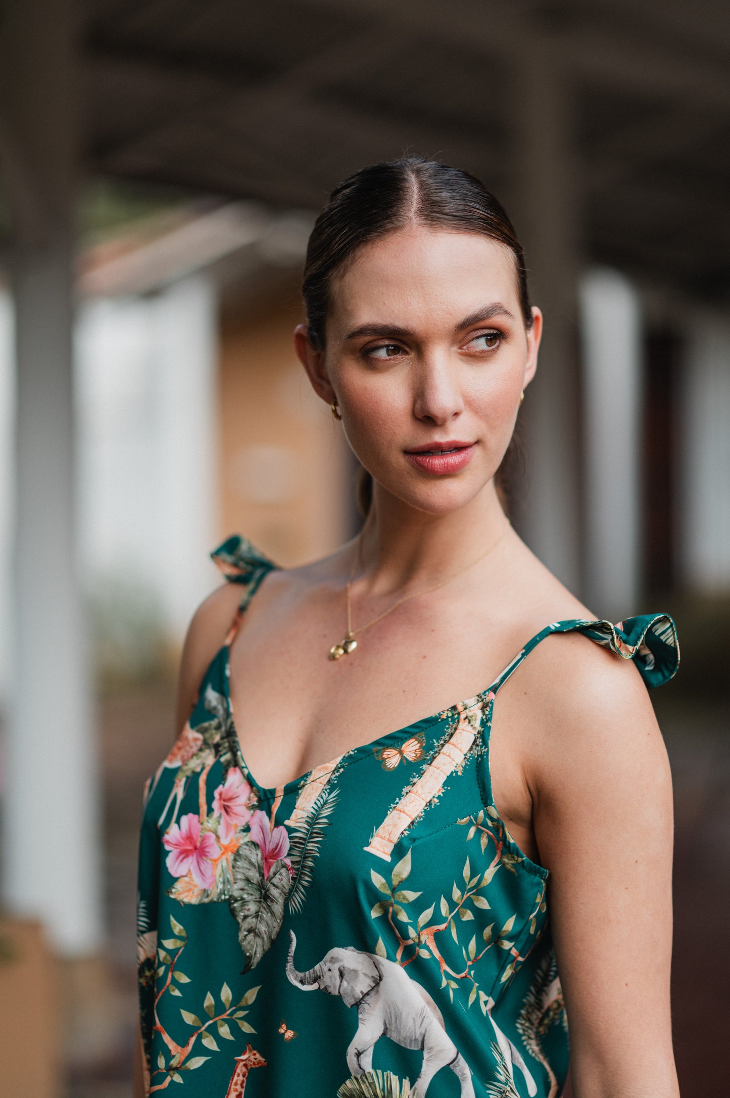 Selva Hindu Jade - Blusa de Arandelas y Short