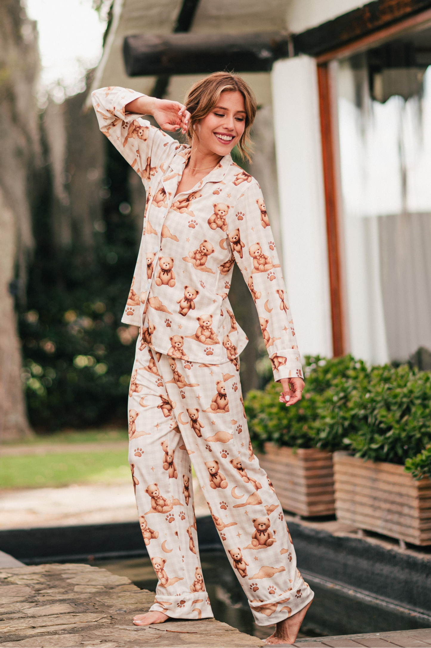 Teddy Beige - Mujer: Camisa y Pantalon