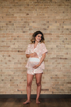 Lirios Palo Rosa - Camisa Manga Corta y Short Maternidad