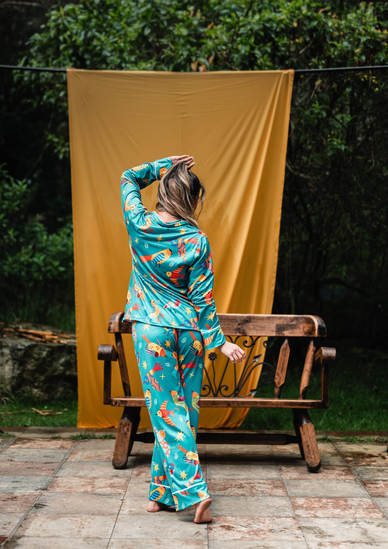 COLORFUL BIRDS - MUJER: Camisa y Pantalon - Image 2